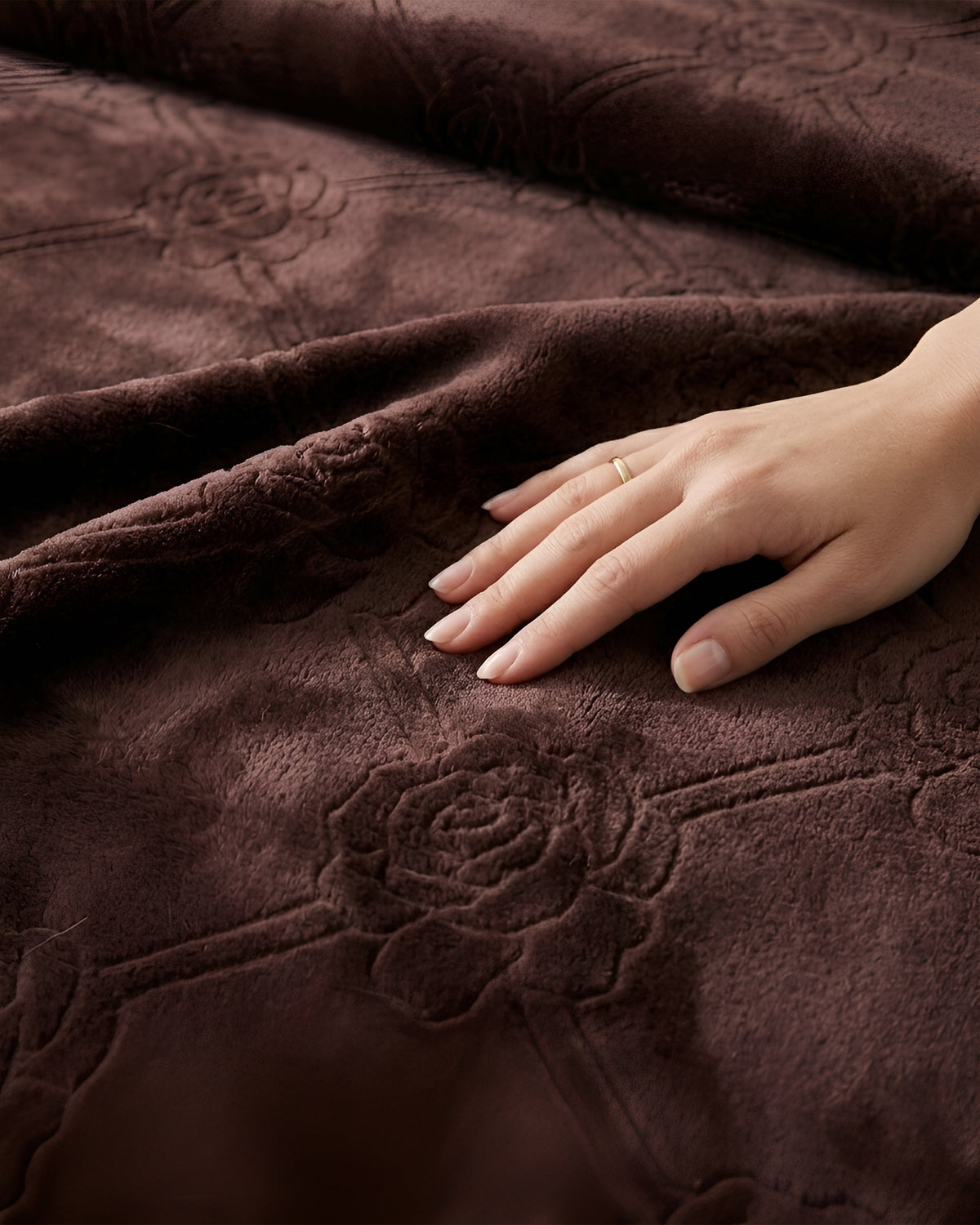 Mansion AC Flannel Blanket - Brown