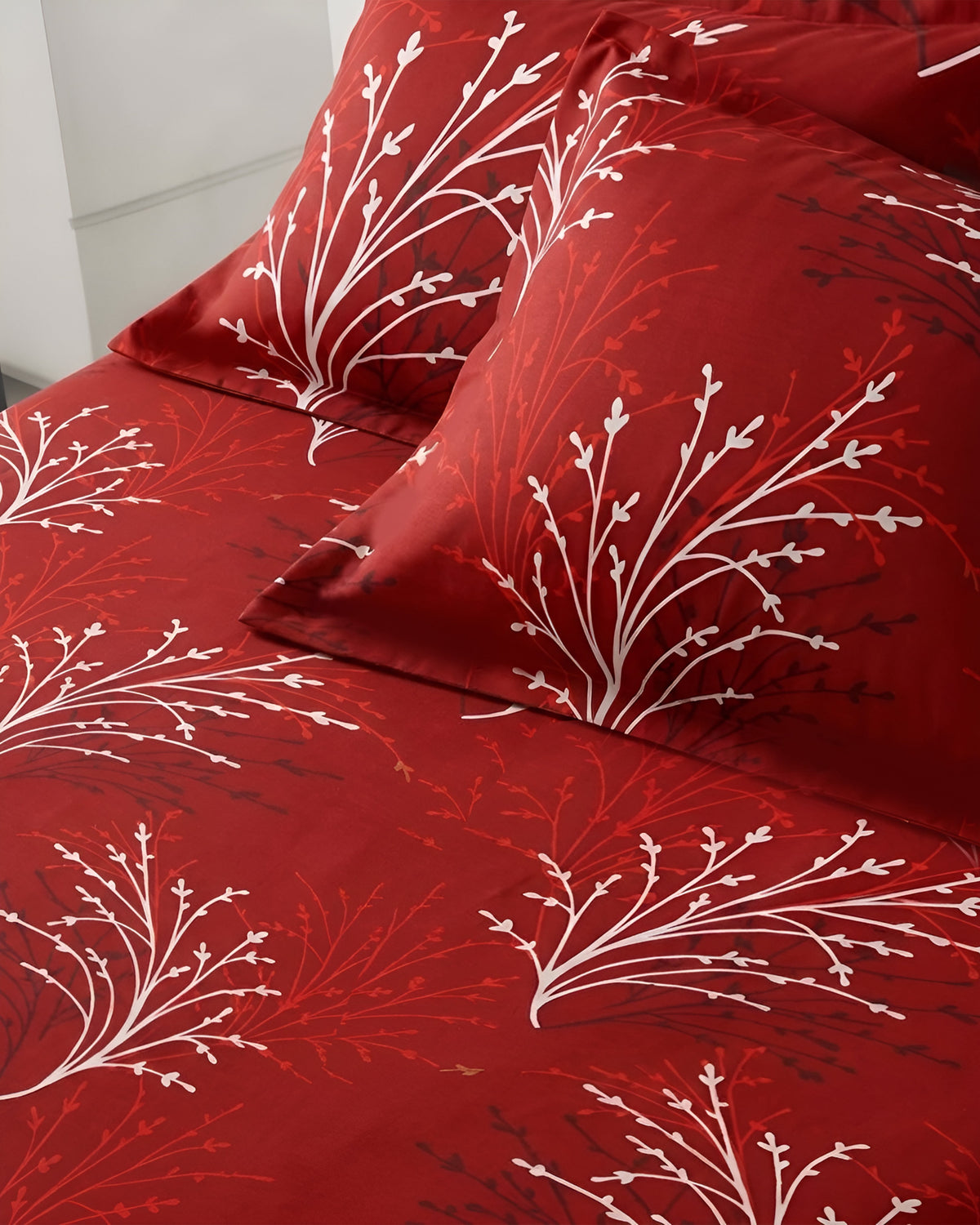 Bed Sheet Fantasy King Bed- Redfrost